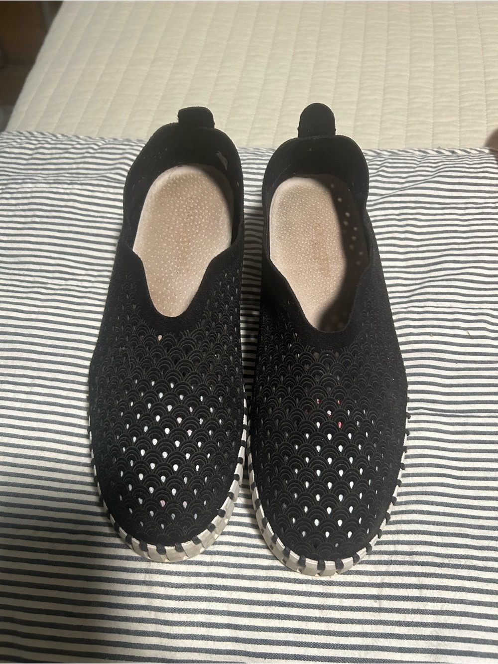 Women's Black Slip-On Knit Flats